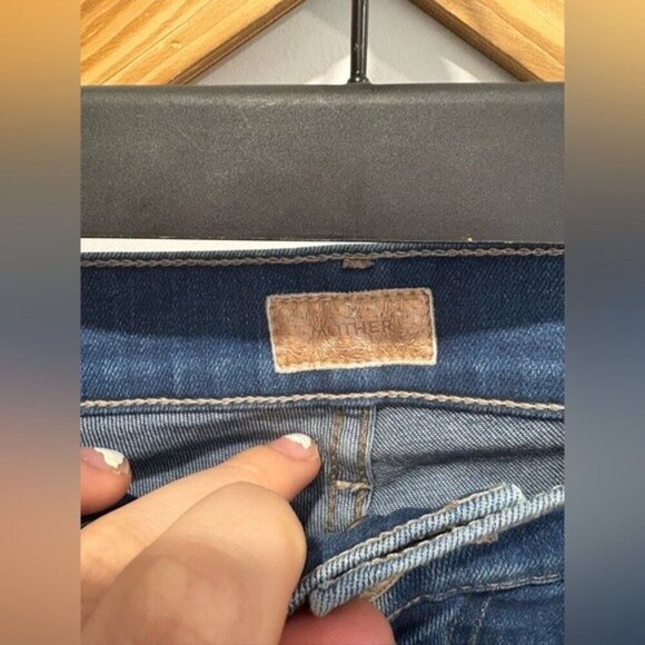 MOTHER - INSIDER CROP STEP FRAY JEANS - Picture 5 of 12
